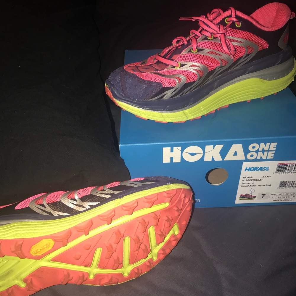 Hoka Speedgoat tennis shoes